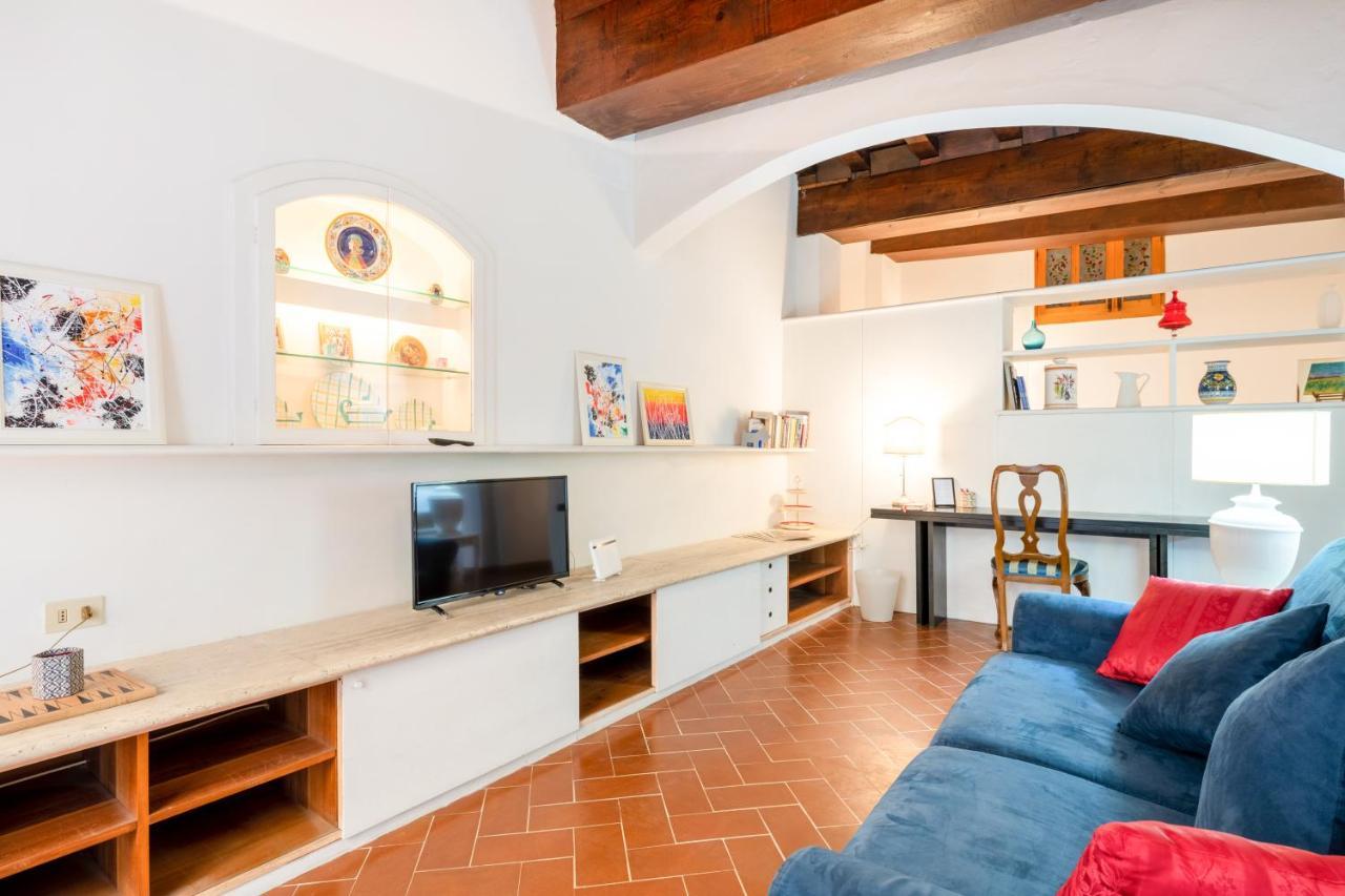 Magnoli & Ponte Vecchio Apartment ฟลอเรนซ์ ภายนอก รูปภาพ